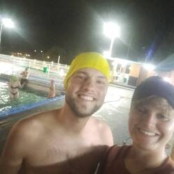 Heiße Quellen mit Badekappenpflicht