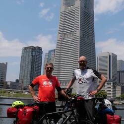 Yokohamas Skyline mit dem Landmark Tower (296 m) und damit aktuell Japans vierthöchstes Gebäude)