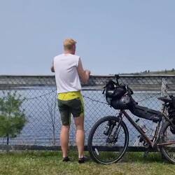 Hot lunch stop