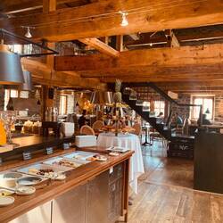 Breakfast room
