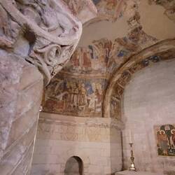 This artwork on the ceiling dates from the 5th century.