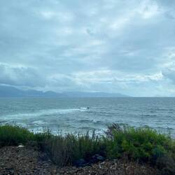 Utsikten från en av tågstationerna mellan Neapel och Pompeii