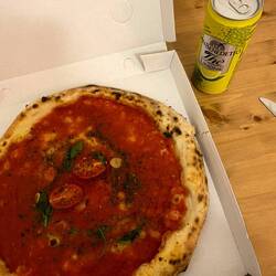 "No sea!" sa gubben på restaurangen när jag beställde en Pizza Marinara