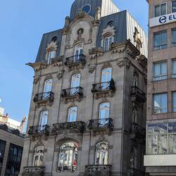 Building in Vigo sqare