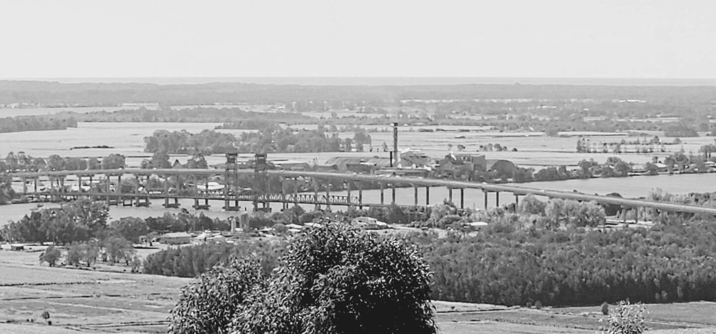 Harwood Bridge from Maclean Lookout Reserve