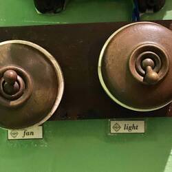 ... die Elektrik ist noch Original ;-)