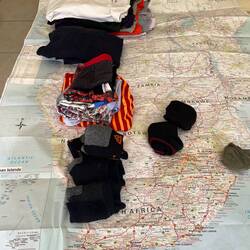 Sockenstapel links erledigt, Unterhosen vielleicht, Socken Mitte dort gehts hin