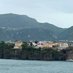 Utsikt över ett regnigt Sorrento