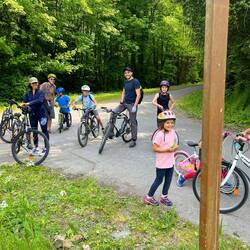 One of the dads had a broken chain- Alices chain tool to the rescue!