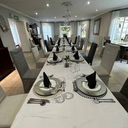Very chic dining room setting