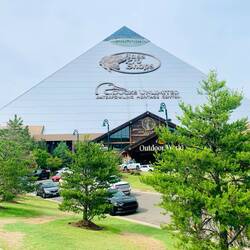 Größter BasPro Laden der Welt