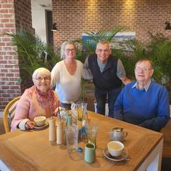 Lunch with Des and Betty at the Port Macquarie Bowling Club