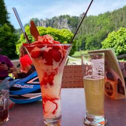 Eis von der sächsischen Eismanufaktur im Eiscafé Basteiblick