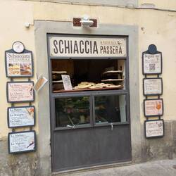 We found an amazing place to get lunch!