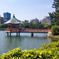 Spazieren und entspannen im Ohori Park