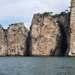 Legend: 3 splits created as Christ died