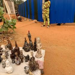 Voodoo beeldjes die kracht geven een kwade geesten verdrijven