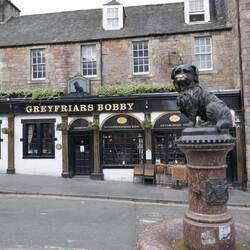 Greyfriars Bobby (https://www.historic-uk.com/HistoryUK/HistoryofScotland/Greyfriars-Bobby/)