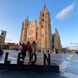 Diana and I and our photoshoot in front of the Cathedral de Santa Maria de Leon