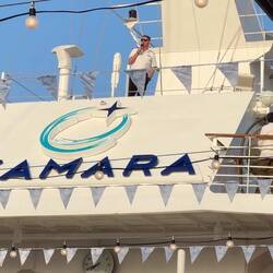 Kapten Mikael visar vem som 'äger' skeppet