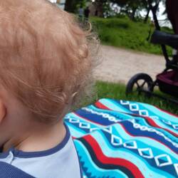 He still looks bald from the front 😆