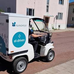 Fast lautlos zischt es - elektrisch angetrieben - weiter