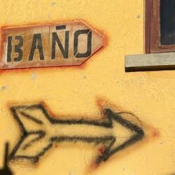 DAS wichtigste Schild für Reisende