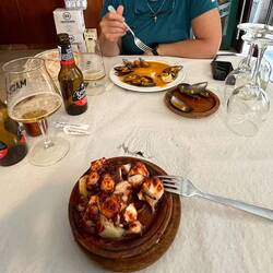 Mussels and Pulpo (Octopus)