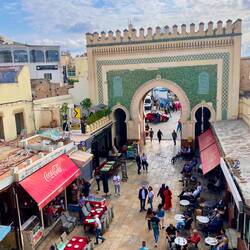 Das blaue Tor von innen - eher grün