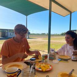 הצרפים החמודים