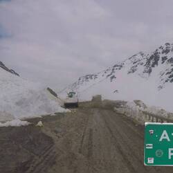 Atigun Pass, mit 1444 m der höchste in Alaska