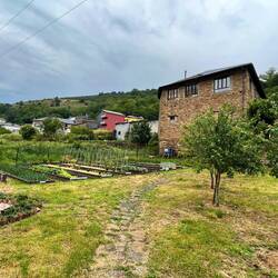 Caza Susi from the river