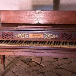 Klavier, Beginn 18.Jhdt, aus London)