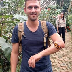 Nuova amic per Luca (per 3 min . non si è staccata)