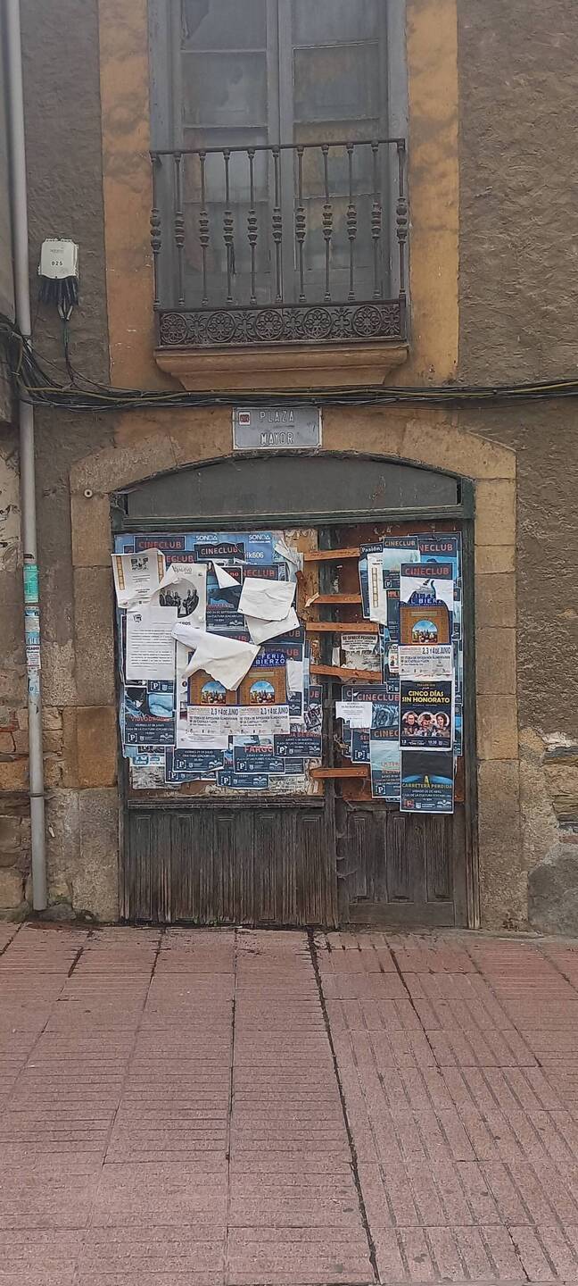 Store front in Cacabelos