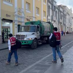 alle Müllautos spielen Musik