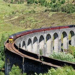 The Jacobite Steam Train in voller Länge