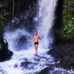 Uma Anyar Wasserfall