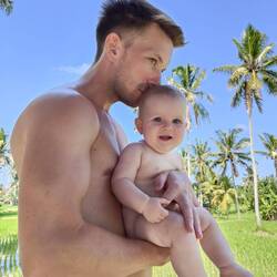 Benny und Amilia im Reisfeld