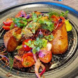 Kohlrabi, Fried Avocado, Ramson?, Gnocchi, Tomaten, Spinach