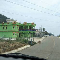 Bergdörfer mit schicken Häusern