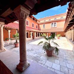 Le cloitre du monastere