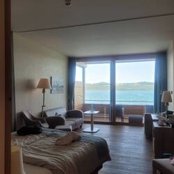 Zimmer mit Blick auf den See