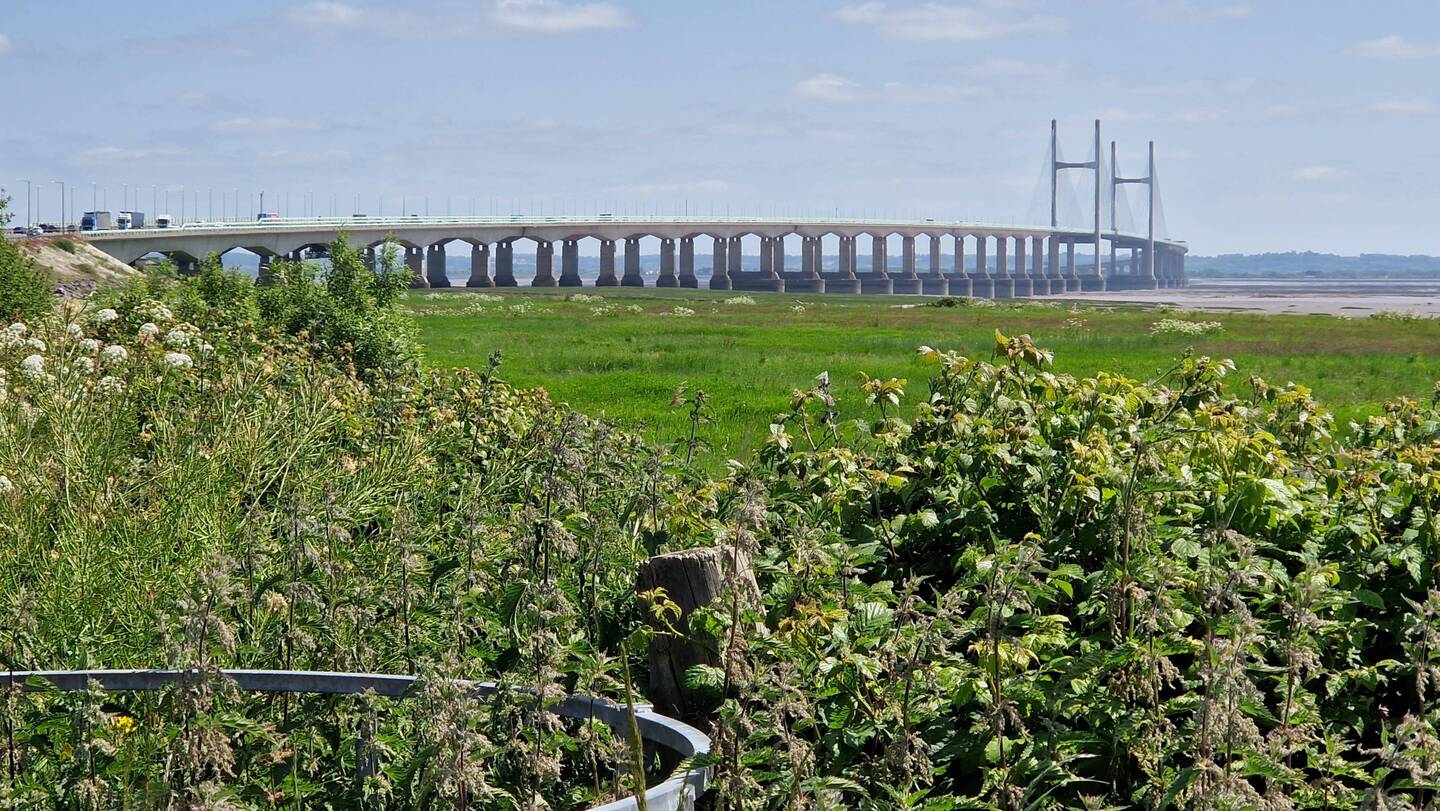 Approaching M4 Prince of Wales bridgeo