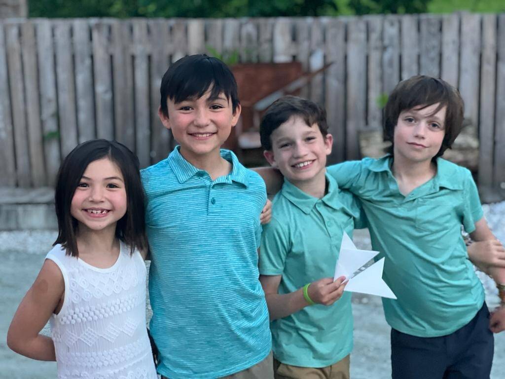 a kids pic before our "fancy" dinner
