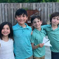a kids pic before our "fancy" dinner