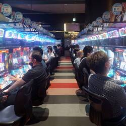 So verbringen offensichtlich viele Japaner ihren Samstagabend 😅