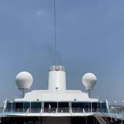 VIDEO - under the Kanchanaphisek bridge