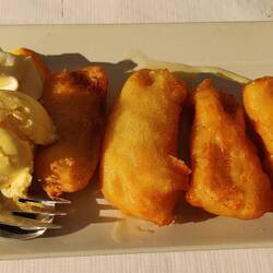 Gebackene Banane mit Honig und Vanilleeis. Nirgends schmeckt es besser!!!