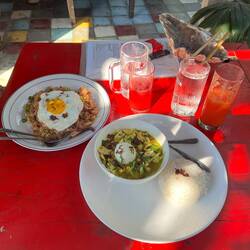 Nasi Seafood + Chicken Soupe
